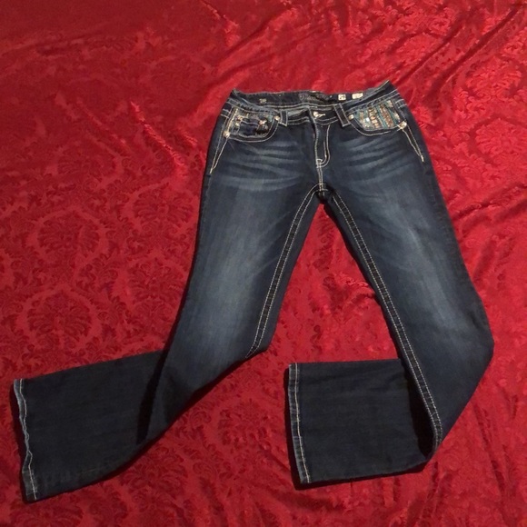 Miss Me Sz 29 bootcut with sequin embellished front and back pockets, gorgeous!! - Picture 11 of 17